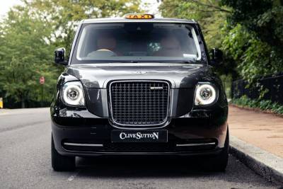 Как выглядит такси за 150 000 долларов: Rolls-Royce больше не нужен