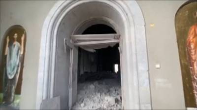 Собор в Нагорном Карабахе дважды подвергся ракетному удару.