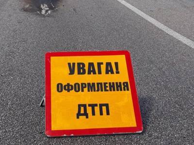 На Кольцевой дороге в Киеве мертвецки пьяный мотоциклист убегал от полиции