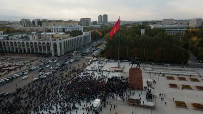 Пять человек пострадали в ходе беспорядков в Бишкеке