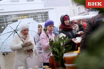 В центре Сыктывкара торгуют дарами осени