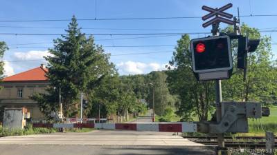 В Челябинске на выходные закроют движение через железнодорожный переезд