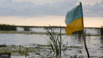 Политолог Харебин назвал Украину "старой баржей"