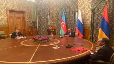 В Москве начались переговоры между Арменией и Азербайджаном