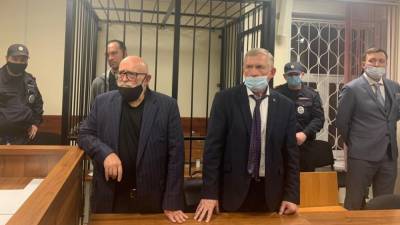 Суд арестовал директора банка «Траст» Хабарова по делу о мошенничестве