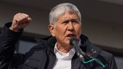 На экс-президента Киргизии в Бишкеке совершено покушение