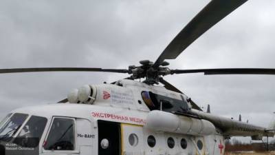 Вертолет с проведшей полгода в шкафу девочкой вылетел в Екатеринбург
