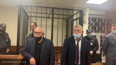 Исполнительного директора банка "Траст" Хабарова арестовали до 30 ноября