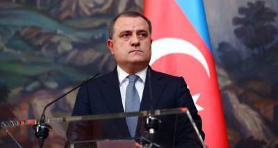 Байрамов покидал здание МИД РФ. С чем был связан перерыв во встрече по Карабаху ?