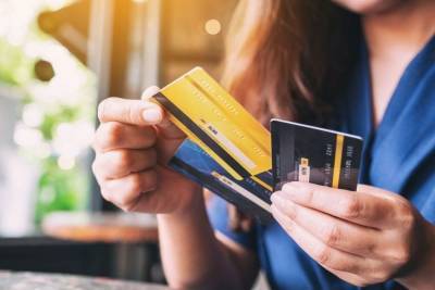 Сколько стоит обслуживание заблокированной банковской карты, и законно ли списывать с нее комиссию