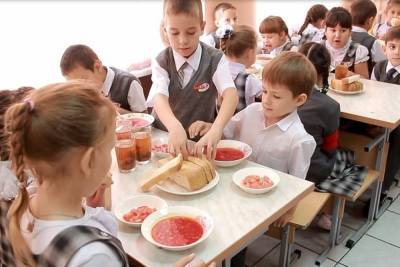 В Ярославской области школьников перестали кормить обедами