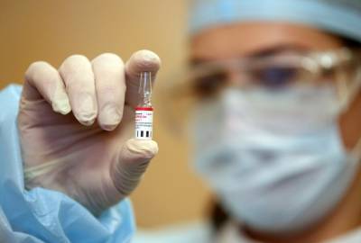 Минздрав РФ опроверг проведение вакцинации туристов от COVID-19 на коммерческих условиях