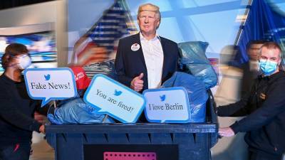 Музей мадам Тюссо в Берлине «выбросил» фигуру Трампа в мусорку