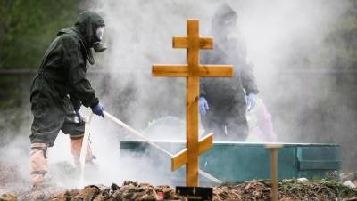 В Петербурге объявили о 42 жертвах вируса на фоне рекордной смертности в стране