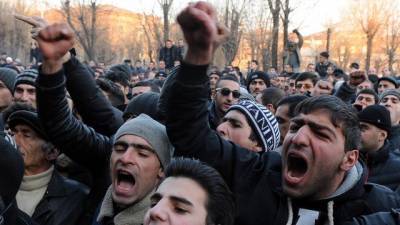 В Армении начались беспорядки
