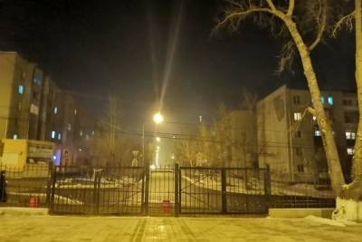 Главные ворота в парке Пионеров Читы стали закрывать в 8 вечера