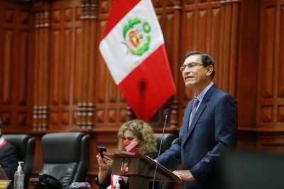 Конгресс Перу объявил президенту импичмент