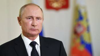 Владимир Путин решил поменять систему оплаты труда бюджетников