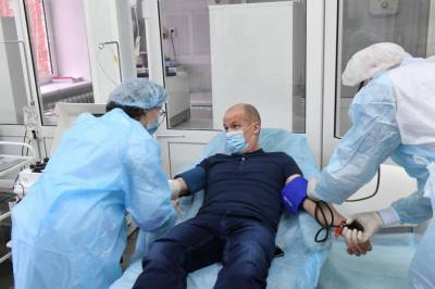 Глава Удмуртии стал донором, чтобы спасти больных коронавирусом