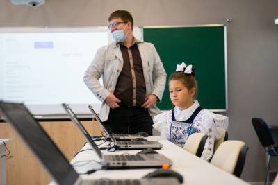 В Петербурге подано 5 тыс. заявление от родителей на дистанционное обучение