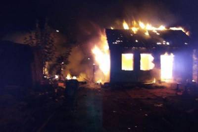 В Смоленском районе в пожаре пострадал человек