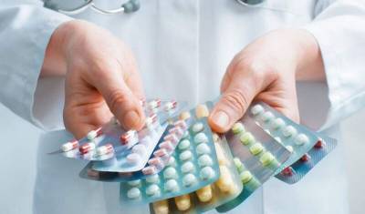 В Минздраве предостерегли от приема антибиотиков при ковиде