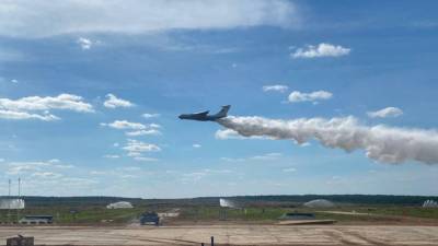Первые самолеты с российскими миротворцами вылетели из Ульяновска в Карабах