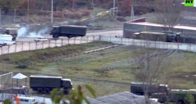 Колонна российских миротворцев выехала из Гориса в Карабах – видео