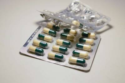 Микробиолог заявил о неэффективности антибиотиков при лечении коронавируса