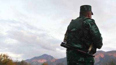Россия вводит миротворцев в зону нагорнокарабахского конфликта