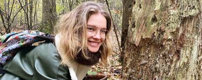 Наталья Водянова сходила в лес за грибами с детьми и бабушкой