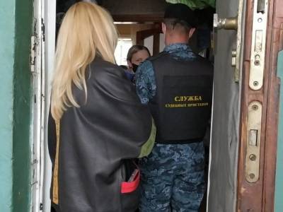 Инвалидов из Новороссийска выселили из единственного жилья из-за микрокредита