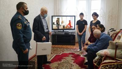 Семьи погибших спасателей получили подарки от МЧС в Дагестане