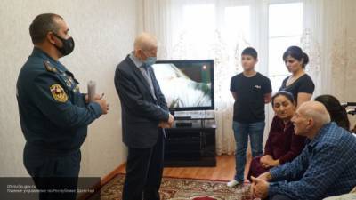 Семьям шести погибших сотрудников МЧС Дагестана вручили ценные подарки