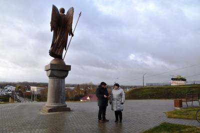 Евгений Сидоров - Елена Митина - В Михайлове продолжается благоустройство городского сада - 7info.ru - район Михайловский - Благоустройство