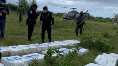 Упавший самолет с тонной кокаина и мертвым пилотом нашли у мексиканской границы