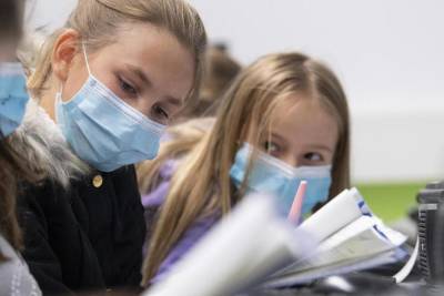 Германия: Обязательство носить маски во всех школах страны