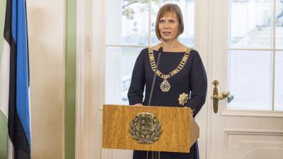 Президент Эстонии заявила о переходе на самоизоляцию