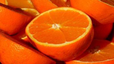 В Петербурге больше всего из плодов подорожали апельсины