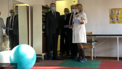 Беглов проверил работу детского отделения поликлиники №3 в Петербурге