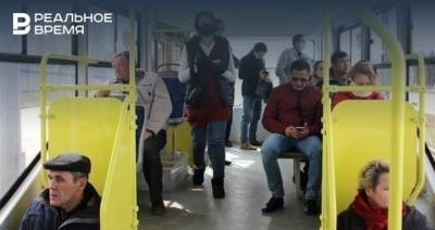 В общественном транспорте Казани за прошедшие сутки выявили 880 пассажиров без масок