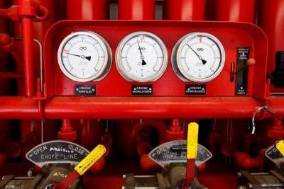Газпром хочет повысить цену на газ в сделке с Польшей