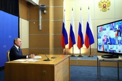 Путин на саммите ШОС пожелал Киргизии стабильности