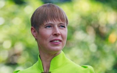 Президент Эстонии удалилась на самоизоляцию