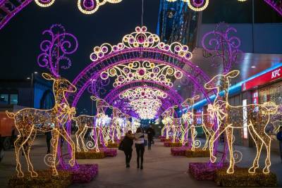 Новогоднюю подсветку начнут включать в Москве с 15 декабря