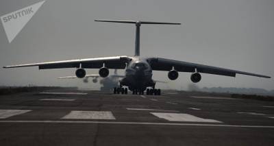 Самолет с командованием российских миротворцев приземлился в Армении