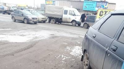 Три машины столкнулись в Тюмени в районе 50 лет Октября