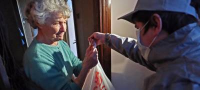 В Карелии волонтёры начнут снова помогать пенсионерам из-за обострения ситуации с COVID-19