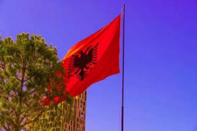 В Албании введут комендантский час на три недели