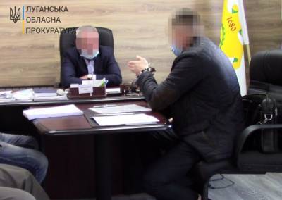 В Луганской области мэр города попался на "откатах"